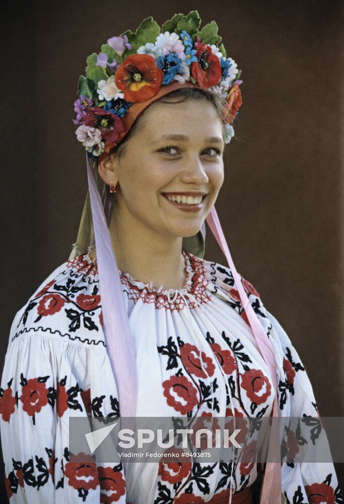 Traditional dresses of Soviet republics