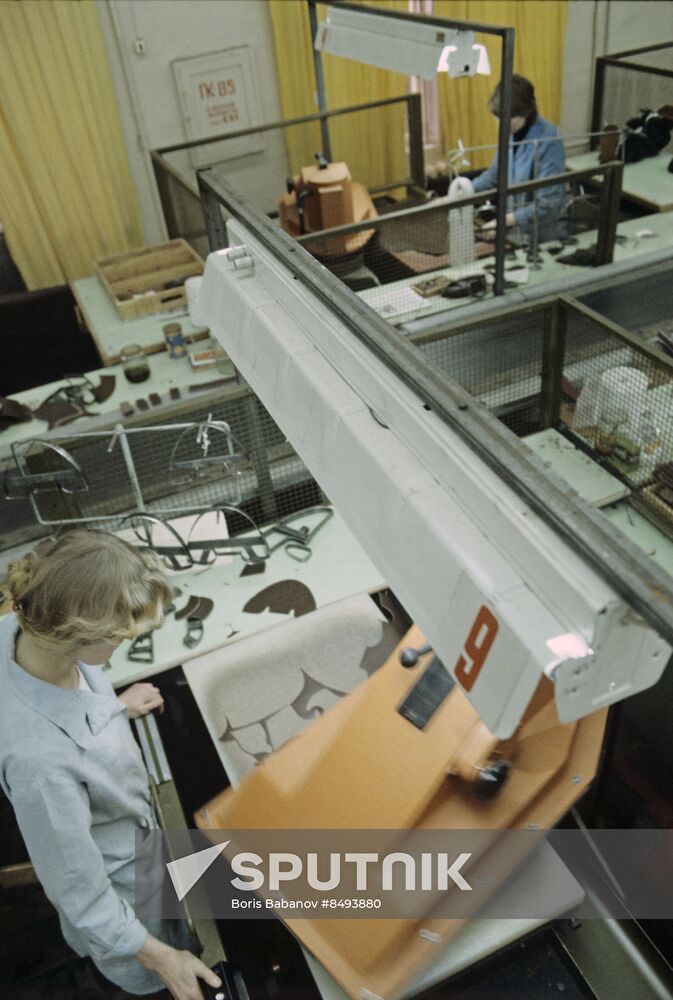 Parisian Commune shoe factory in Moscow