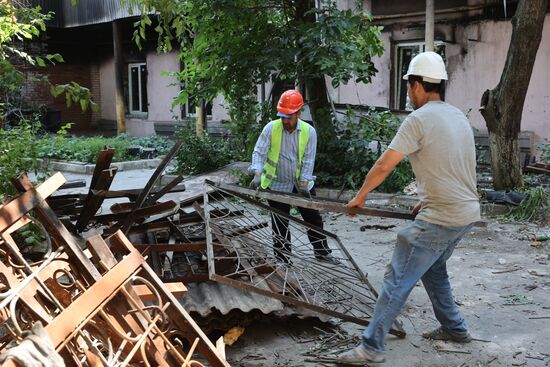 Russia DPR Construction
