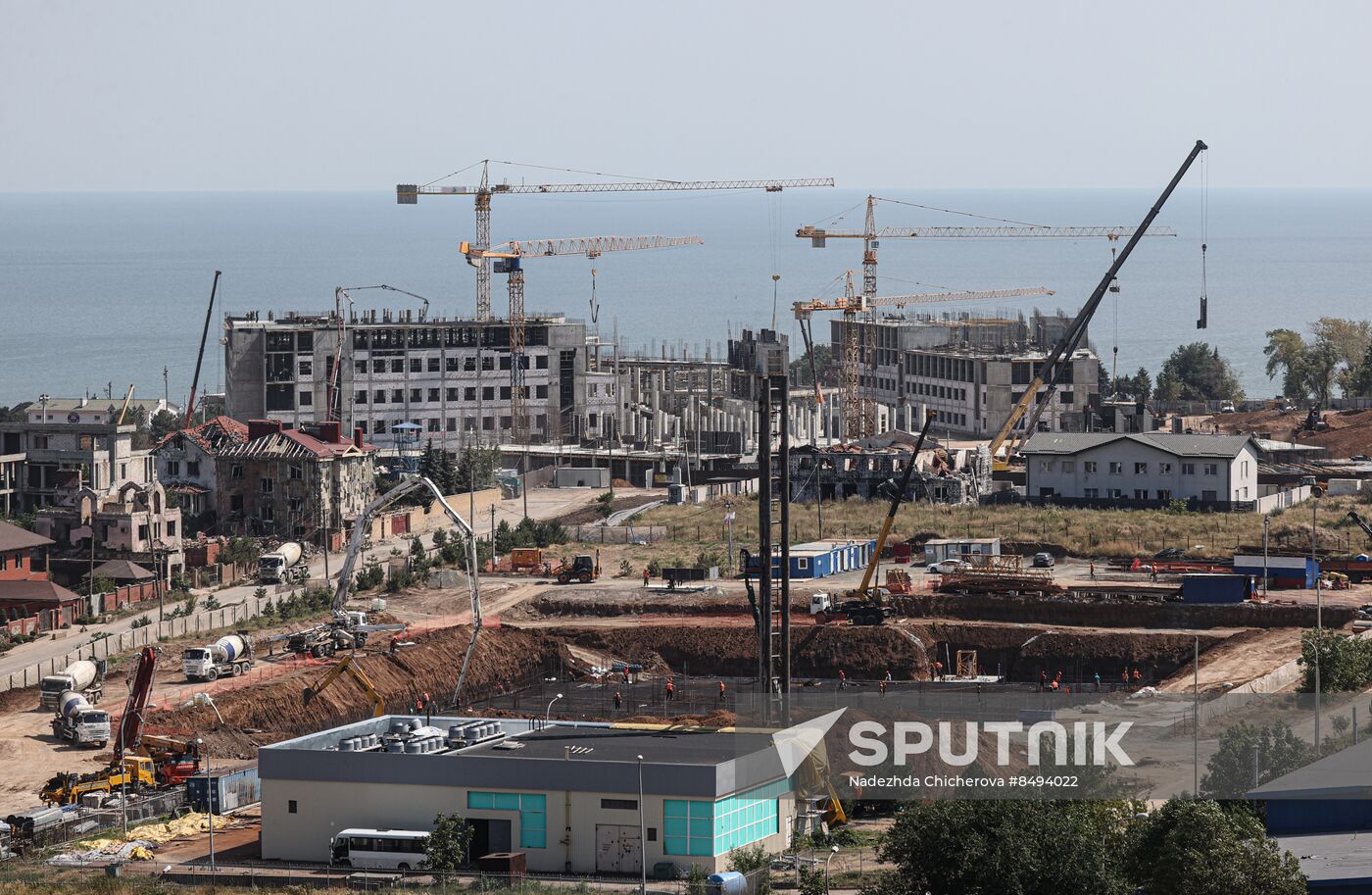 Russia DPR Construction