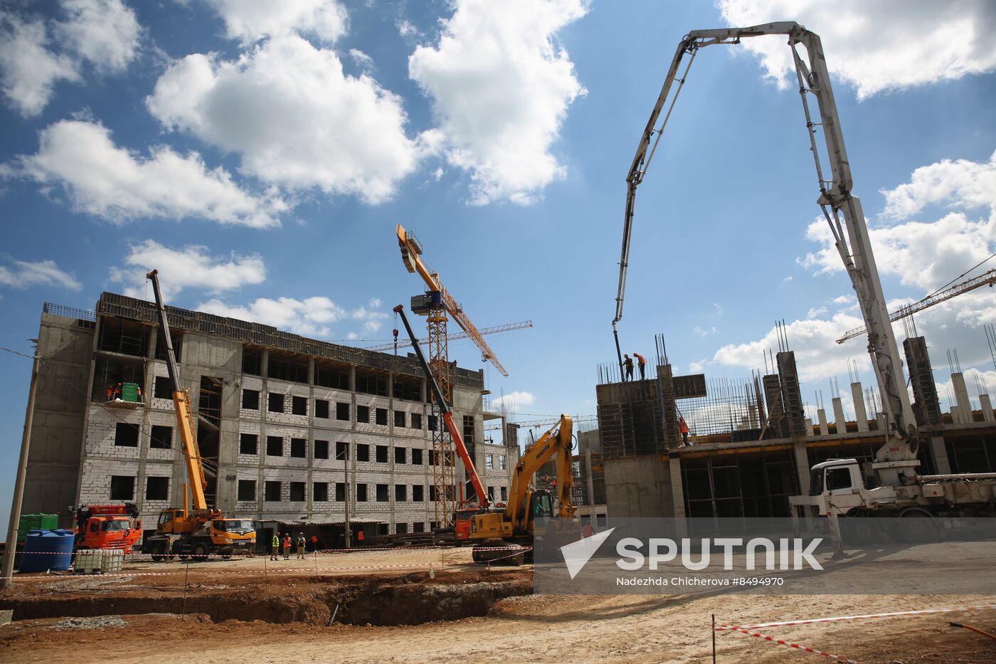 Russia DPR Construction