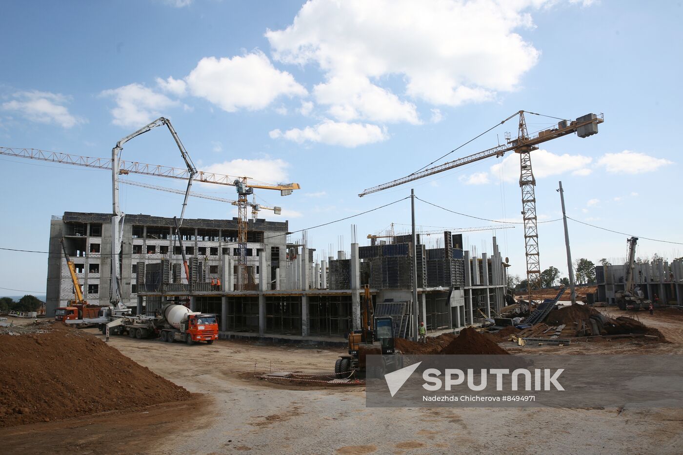 Russia DPR Construction