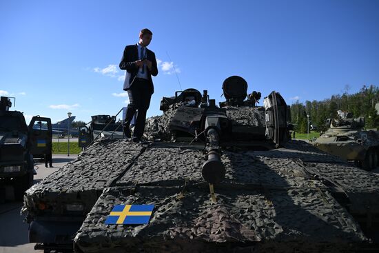 Russia Army Forum Captured Equipment