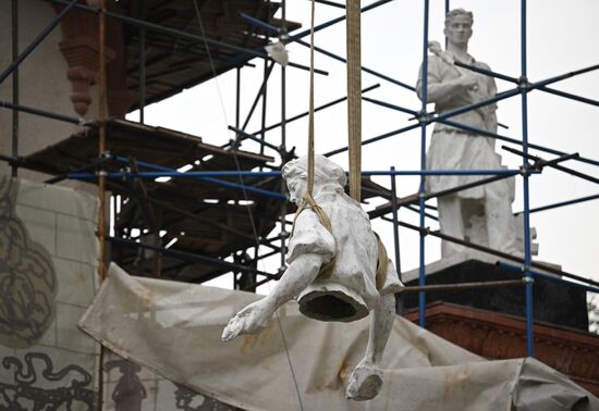 Russia Sculpture Restoration