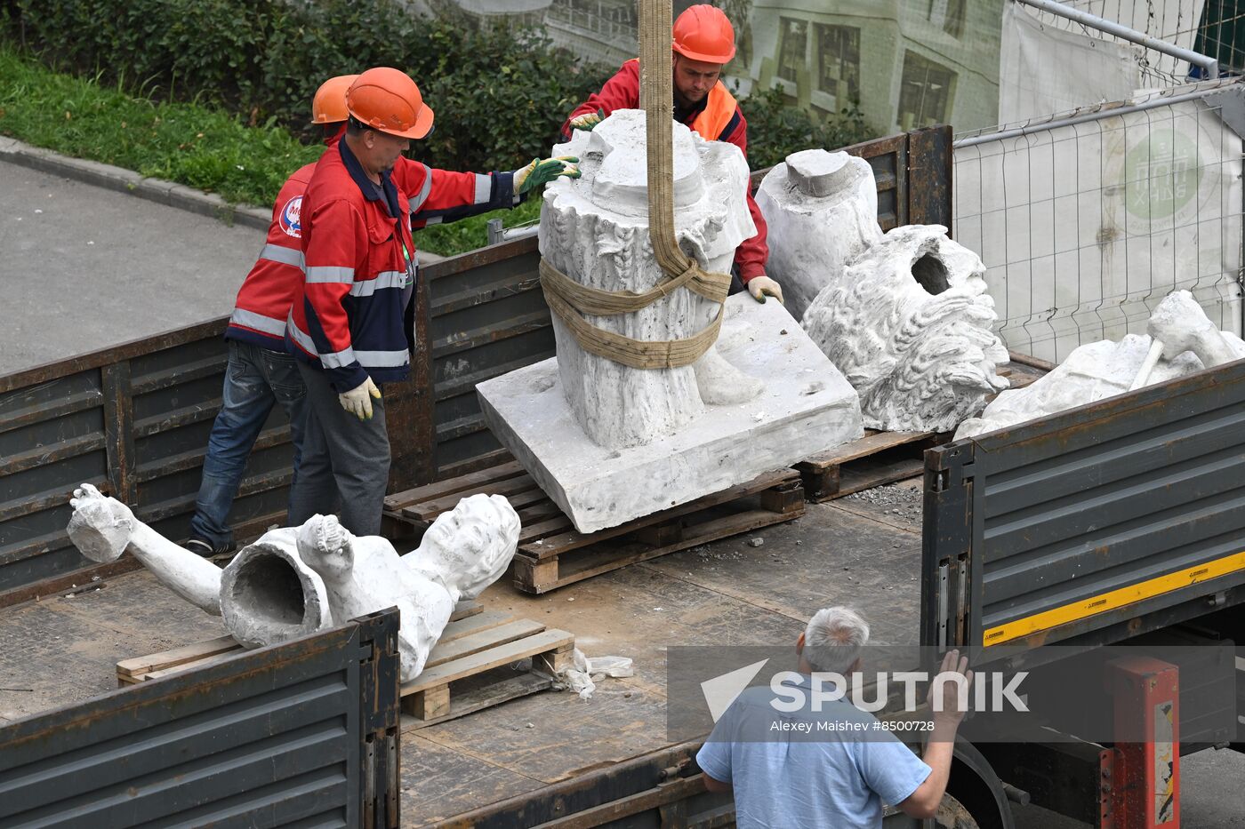 Russia Sculpture Restoration