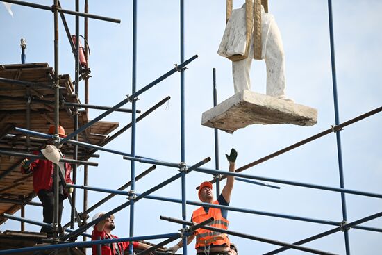 Russia Sculpture Restoration