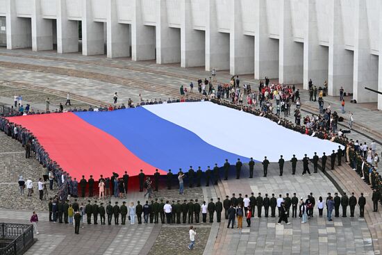 Russia National Flag Day