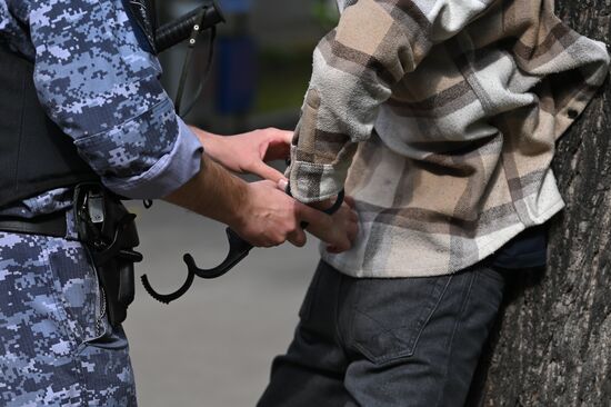 Russian Guard drill for emergencies at children's education institutions