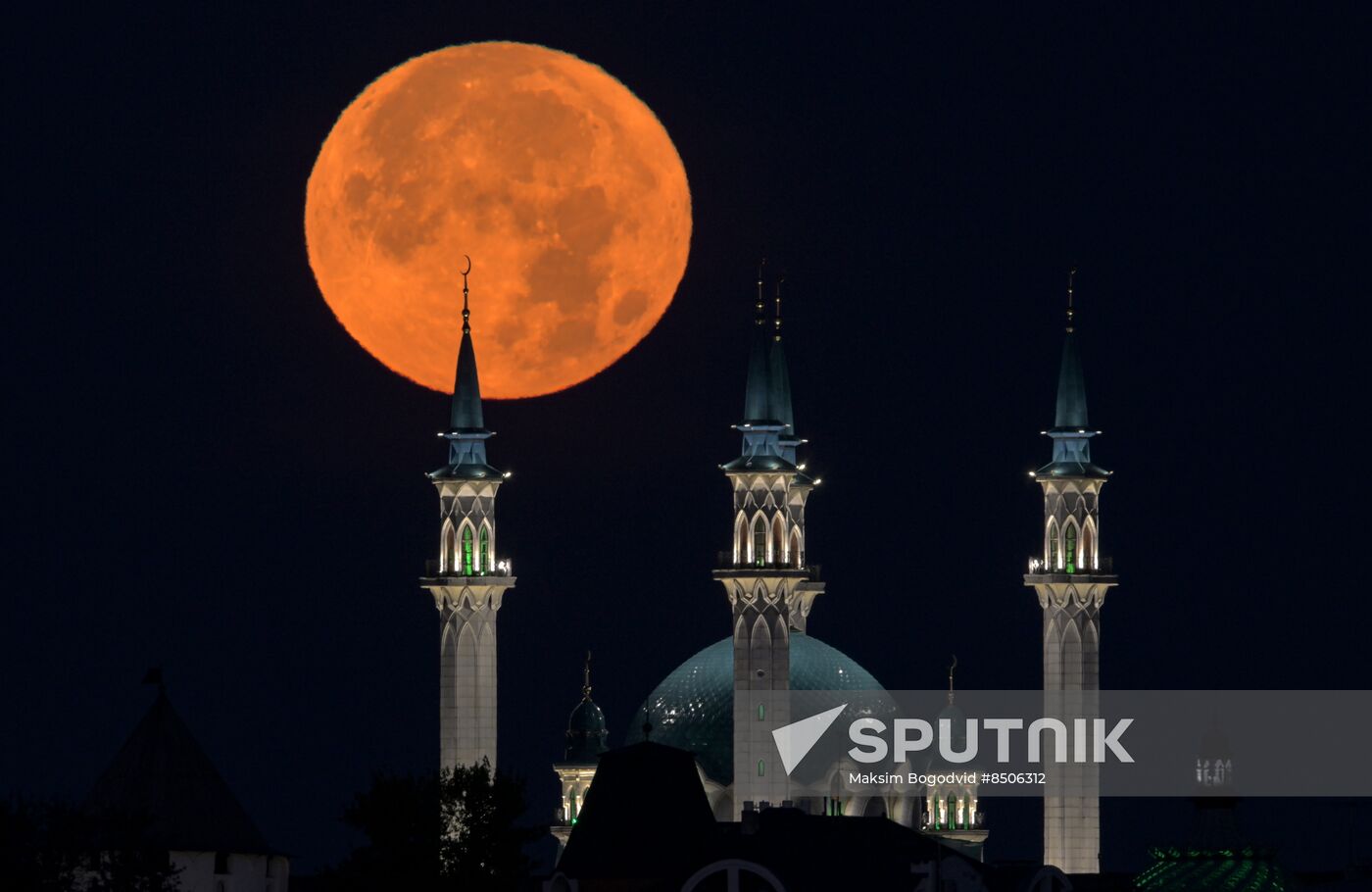 Russia Supermoon