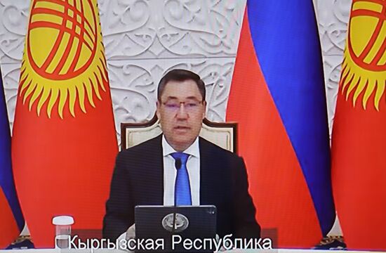 Russia Putin Kyrgyzstan Schools Construction