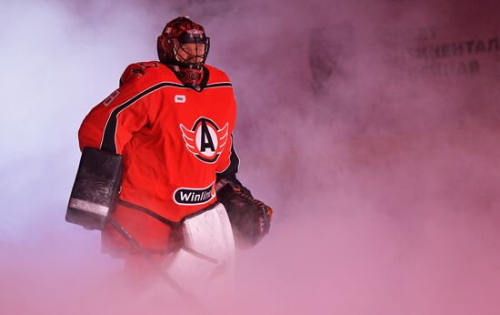 Russia Ice Hockey Kontinental League Avtomobilist - Metallurg