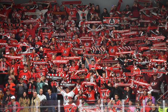 Russia Ice Hockey Kontinental League Avtomobilist - Metallurg