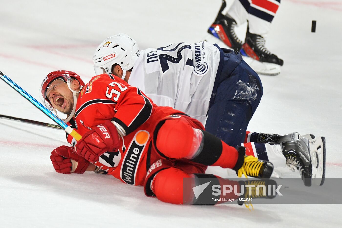 Russia Ice Hockey Kontinental League Avtomobilist - Metallurg