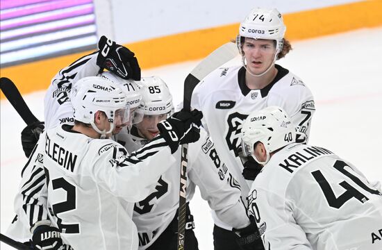 Russia Ice Hockey Kontinental League Ak Bars - Traktor