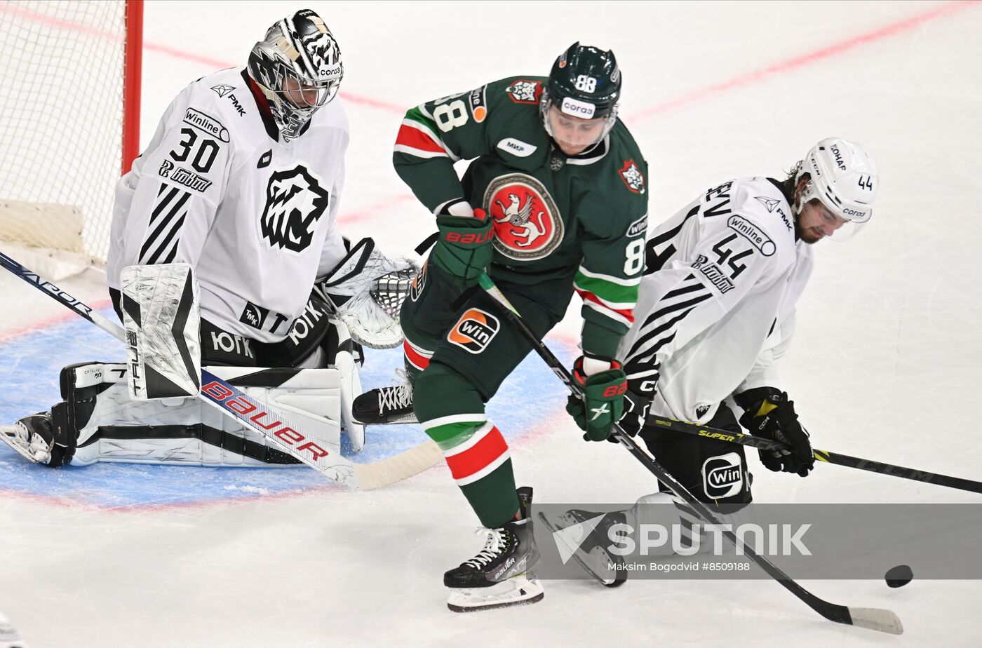 Russia Ice Hockey Kontinental League Ak Bars - Traktor