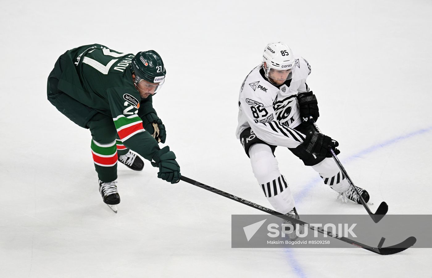 Russia Ice Hockey Kontinental League Ak Bars - Traktor