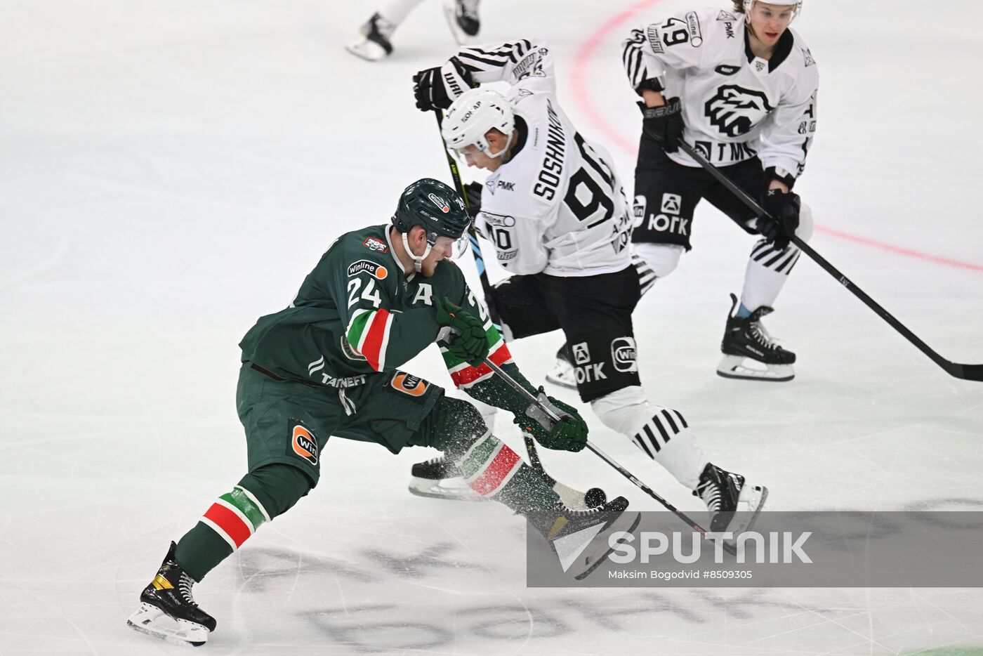 Russia Ice Hockey Kontinental League Ak Bars - Traktor
