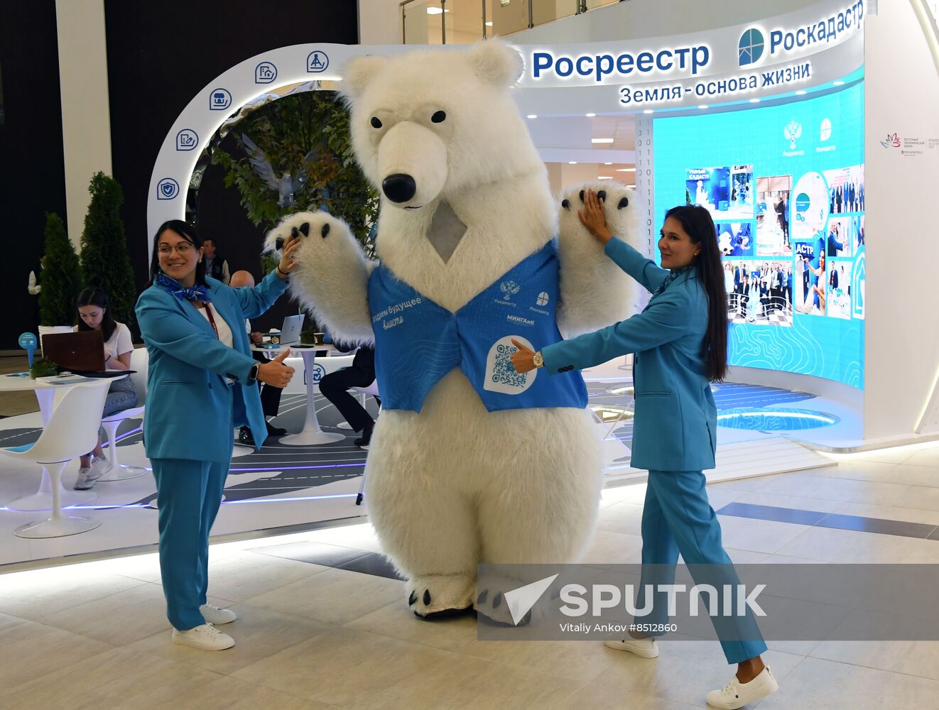 Russia EEF Sidelines