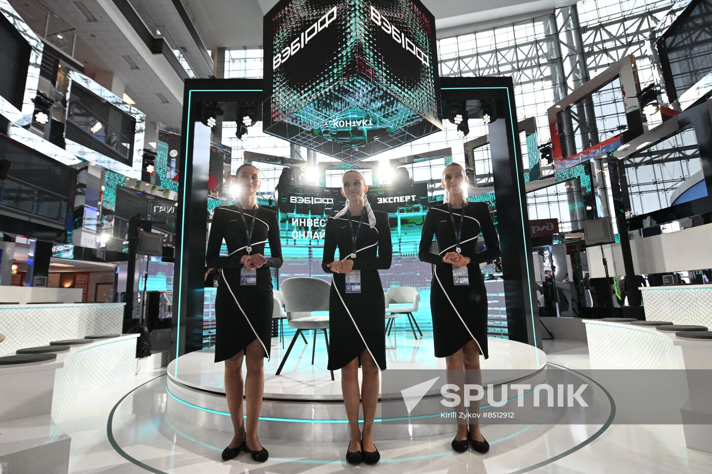 Russia EEF Sidelines