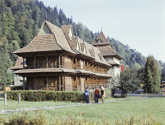 Gutsulshchina tourist hotel