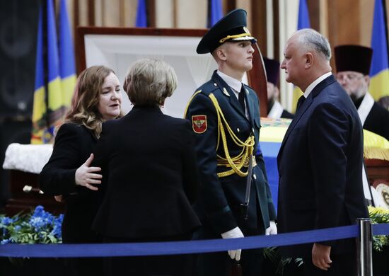 Moldova First President Snegur Death