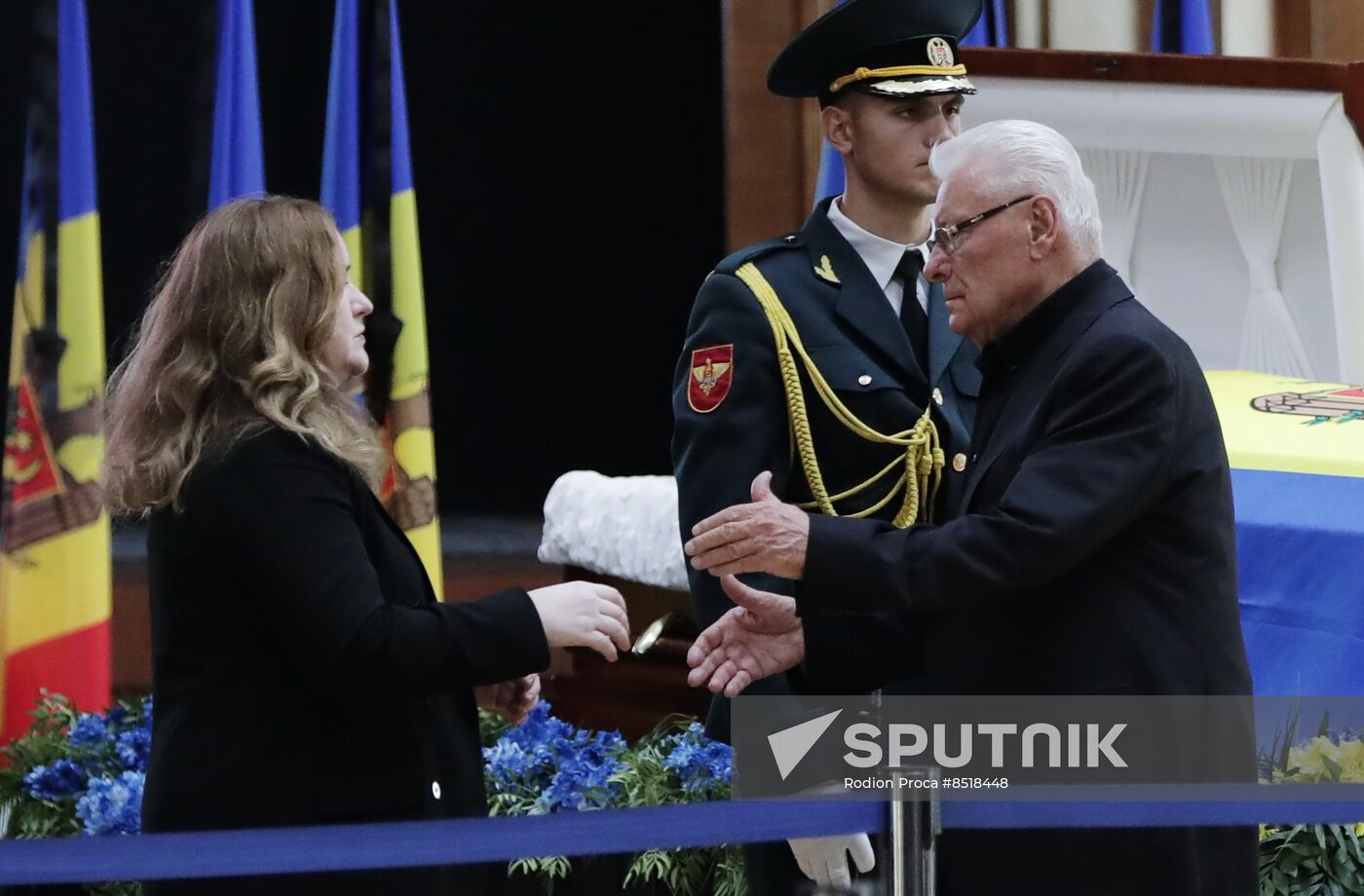 Moldova First President Snegur Death