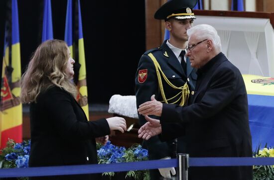 Moldova First President Snegur Death