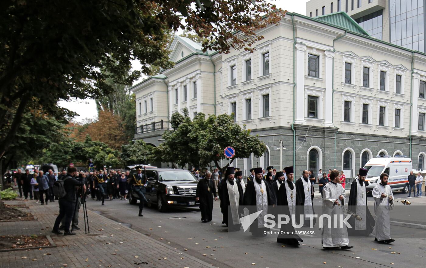 Moldova First President Snegur Death