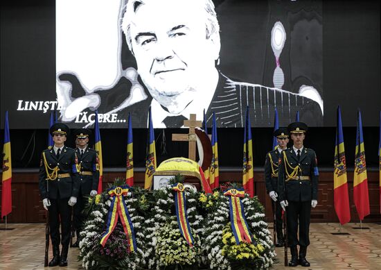 Moldova First President Snegur Death