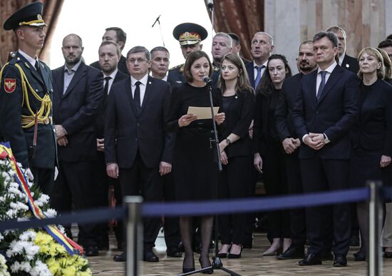 Moldova First President Snegur Death