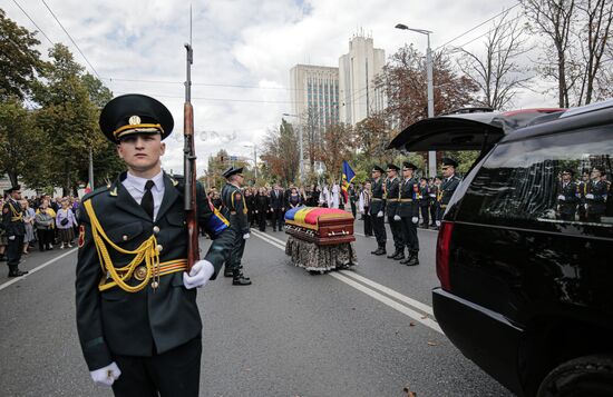 Moldova First President Snegur Death