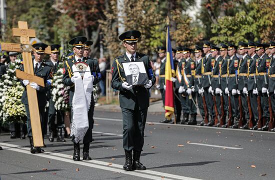 Moldova First President Snegur Death