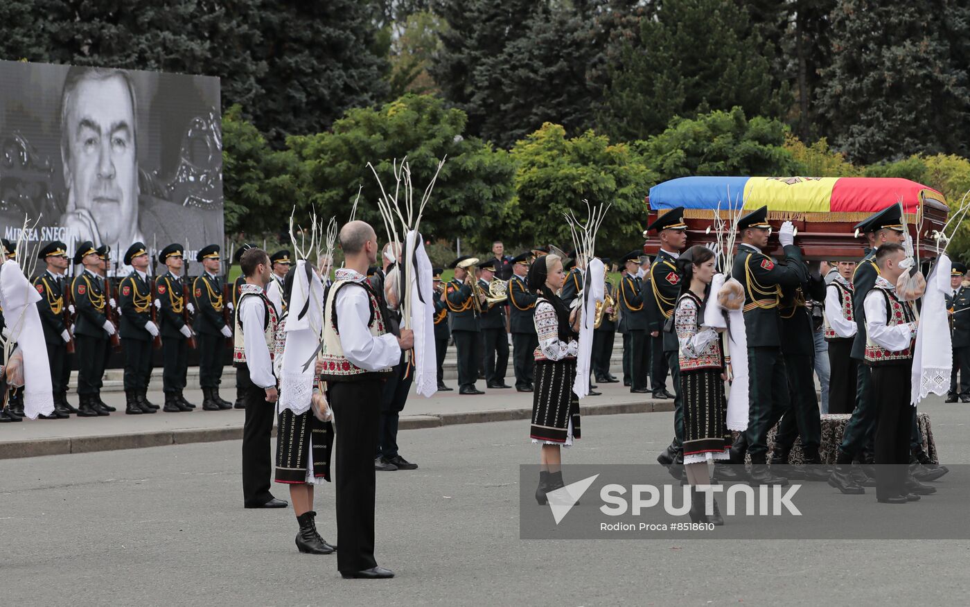 Moldova First President Snegur Death