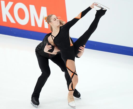 Russia Figure Skating Test Skates Pairs