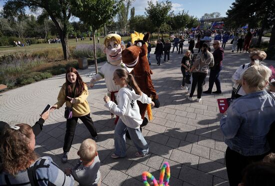 Russia DPR Mariupol City Day