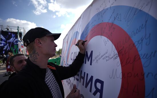 Russia DPR Mariupol City Day