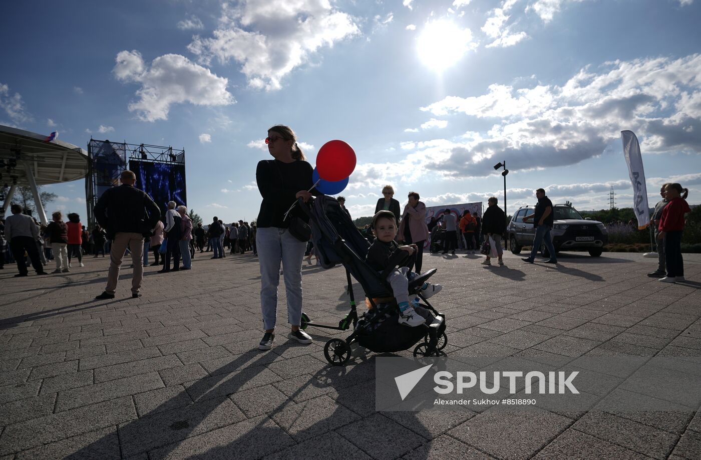 Russia DPR Mariupol City Day