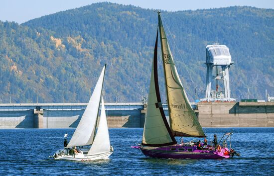 Russia Sailing