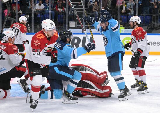 Russia Ice Hockey Kontinental League Sibir - Avangard