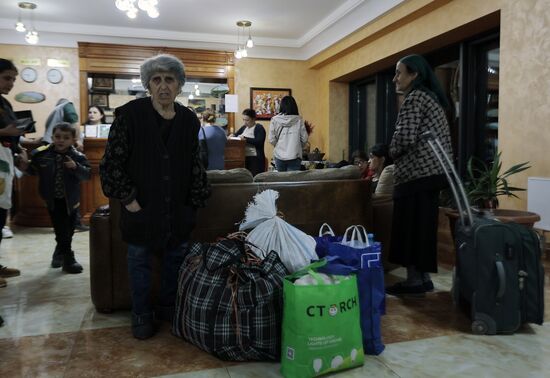 Armenia Azerbaijan Tensions Evacuees