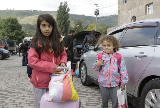 Armenia Azerbaijan Tensions Evacuees