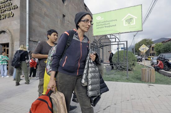 Armenia Azerbaijan Tensions Evacuees