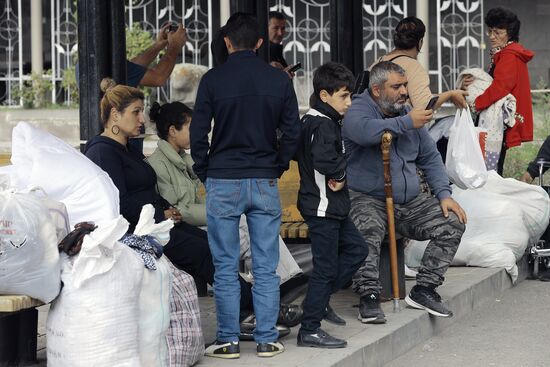 Armenia Azerbaijan Tensions Evacuees