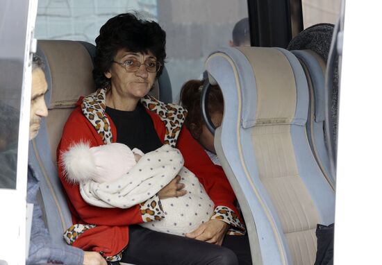 Armenia Azerbaijan Tensions Evacuees