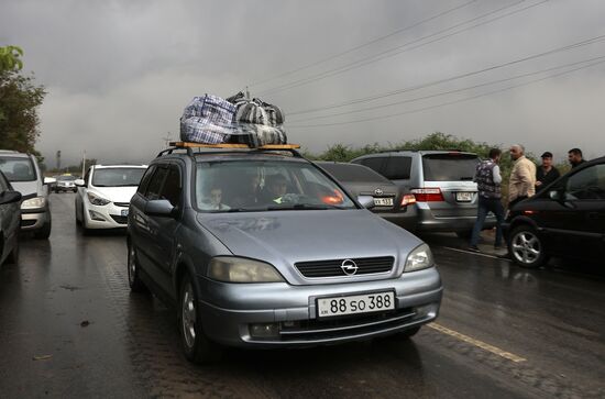 Armenia Azerbaijan Tensions Evacuees