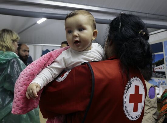 Armenia Azerbaijan Tensions Evacuees