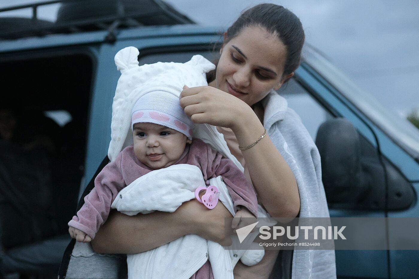 Armenia Azerbaijan Tensions Evacuees