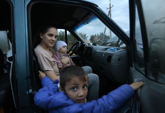 Armenia Azerbaijan Tensions Evacuees