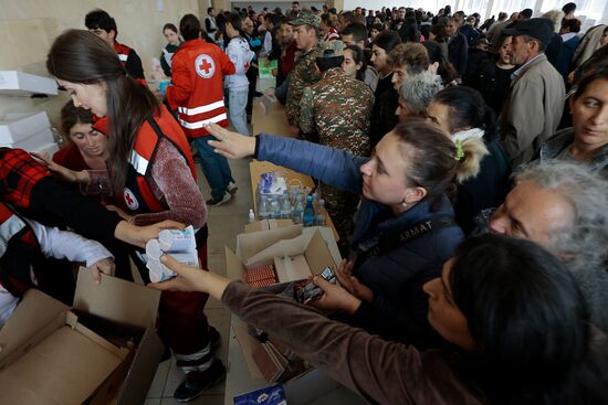 Armenia Azerbaijan Tensions Evacuees