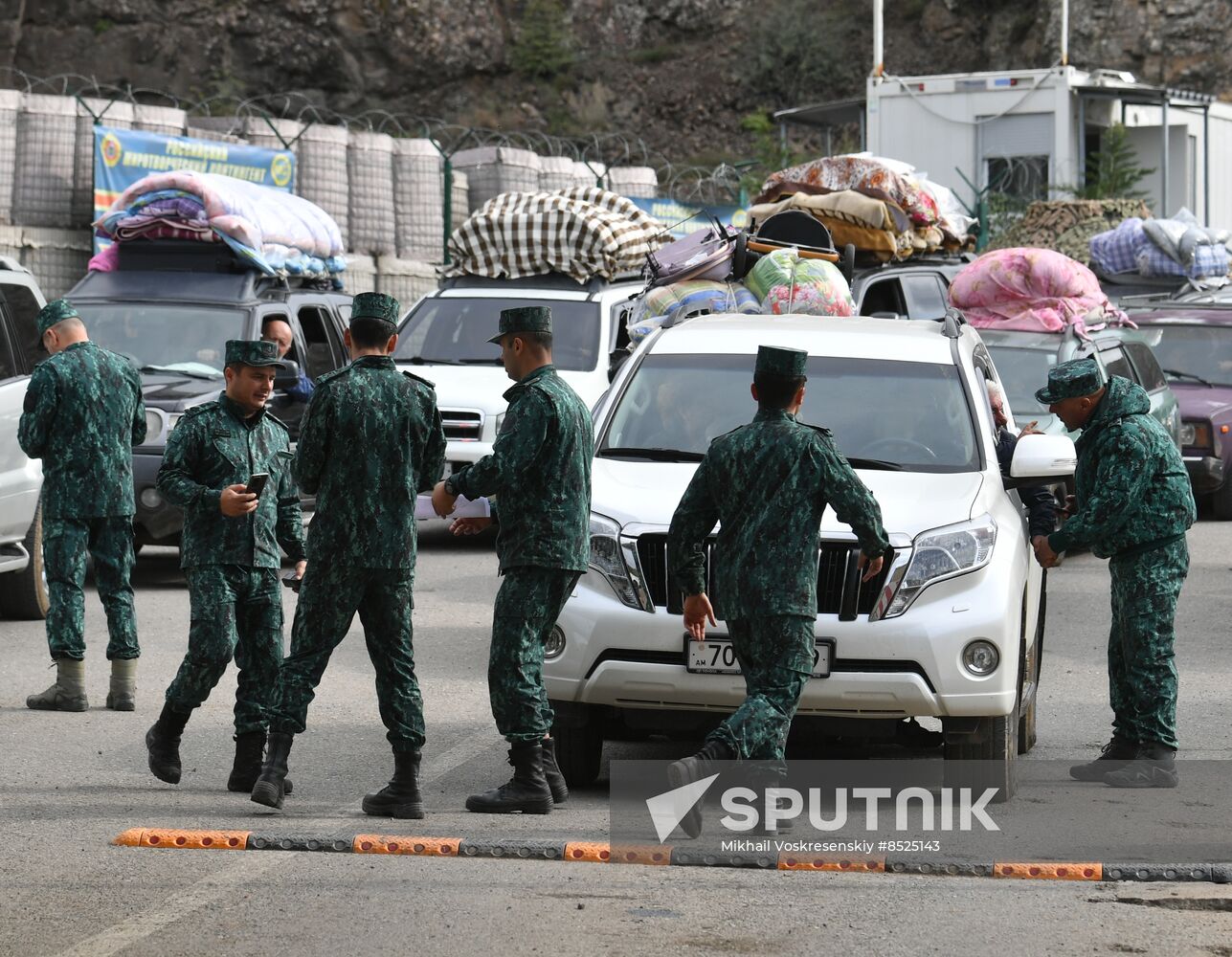 Azerbaijan Armenia Tensions Evacuees